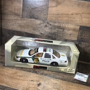 UT Models 1996 Chevrolet Caprice Metro Dade Florida Police 1/18 Diecast Car